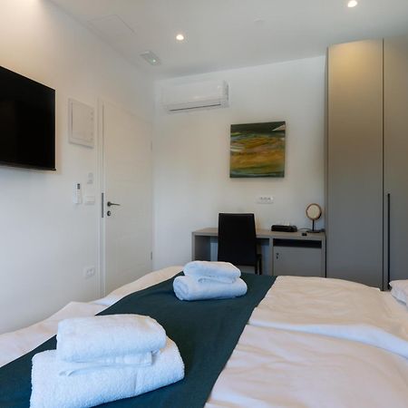 Sonia Rooms Пула Екстериор снимка
